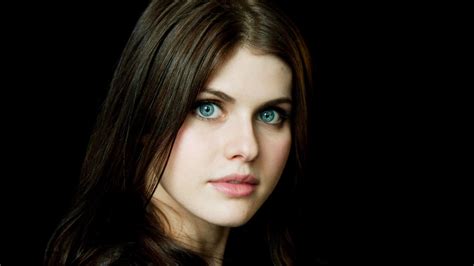 alexandra daddario wallpaper|Awesome Alexandra Daddario 4K Wallpapers